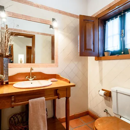 Holiday home Host Wise - Countryside Escape With Pool And Tennis Court Azere (Viana do Castelo)